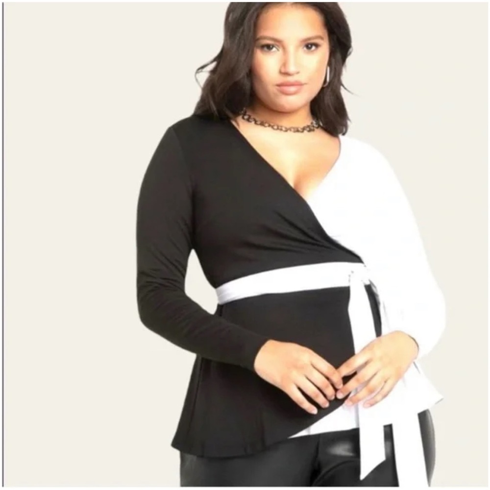 🍁Eloquii Black and White Wrap Blouse